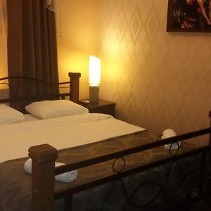 Habitación Económica con Cama King